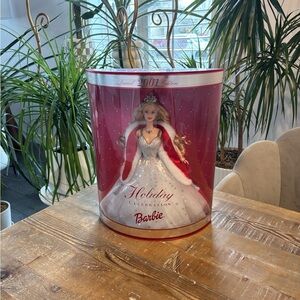 NEW IN BOX! Barbie 2001 Holiday Celebration Barbie Doll Vintage Red and Silver
